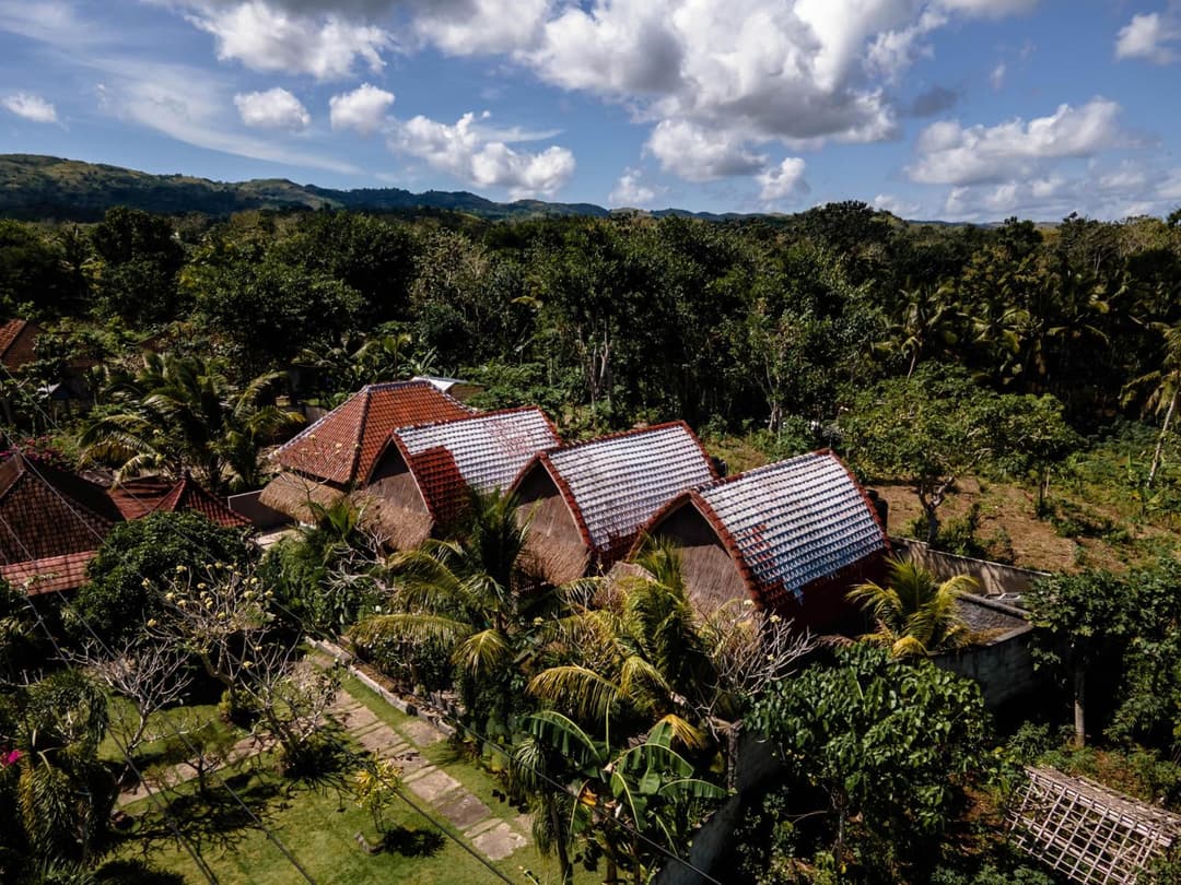 Temeling Jungle Inn — photo 1 of 18
