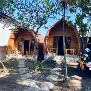 Dikaloha Surfschool and Stay