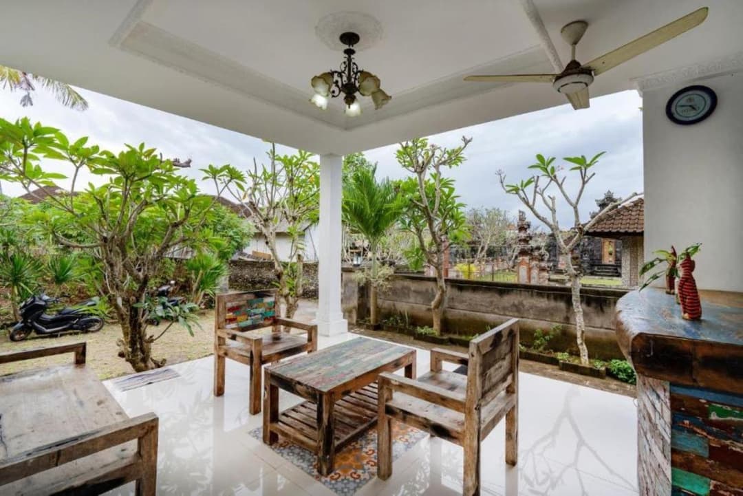 Raira's Villas Lembongan — photo 1 of 22