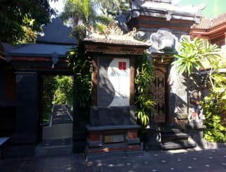 Dewa Bharata Bungalows Legian