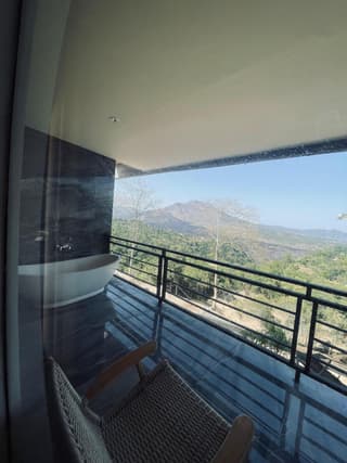 Caldera Hotel & Restaurant