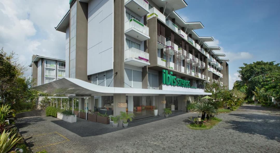 Ibis Styles Bali Benoa — photo 1 of 61