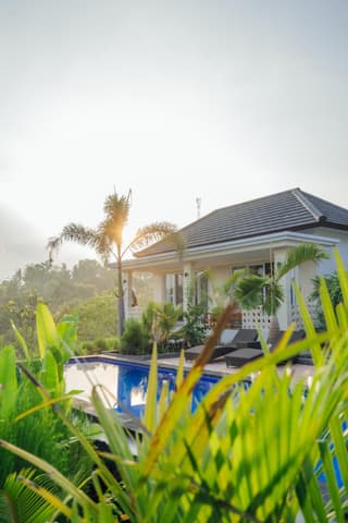 Kelingking Paradise Suites Villa
