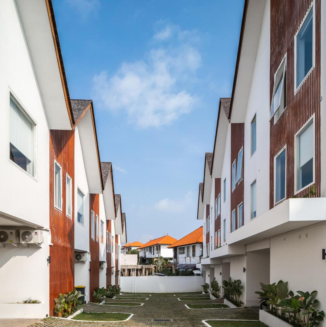 AKA Cemagi Townhouse — photo 1 of 34