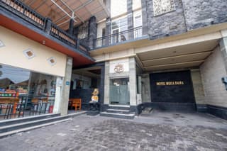 Hotel Mega Dana