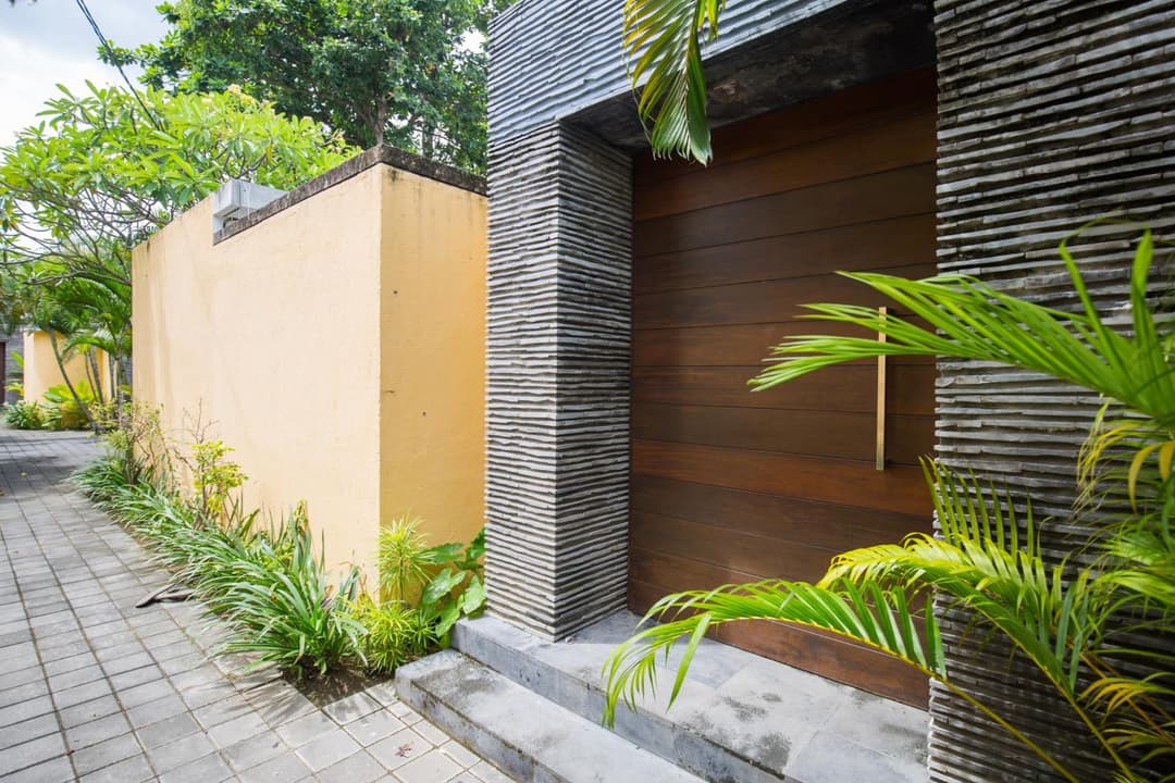 Villa Seriska Satu Sanur,a Luxury 4-Bedroom Villa, 5 mins walk to ICON Mall, Beach & 24hrs Security — photo 1 of 1