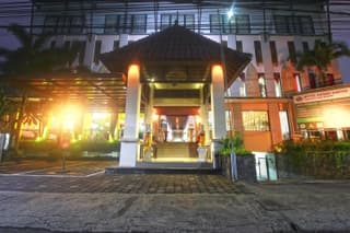 Grand Santhi Hotel