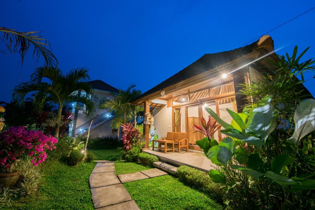Sari Bungalow — photo 1 of 59