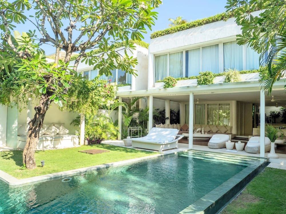 Eden The Residence at The Sea Seminyak — photo 1 of 52