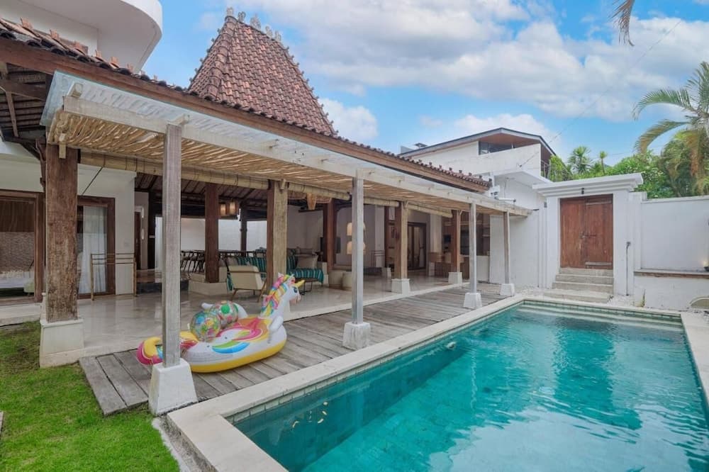 Villa Elora Canggu — photo 1 of 43