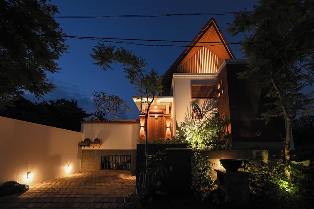 The Ardana Residence — photo 1 of 23