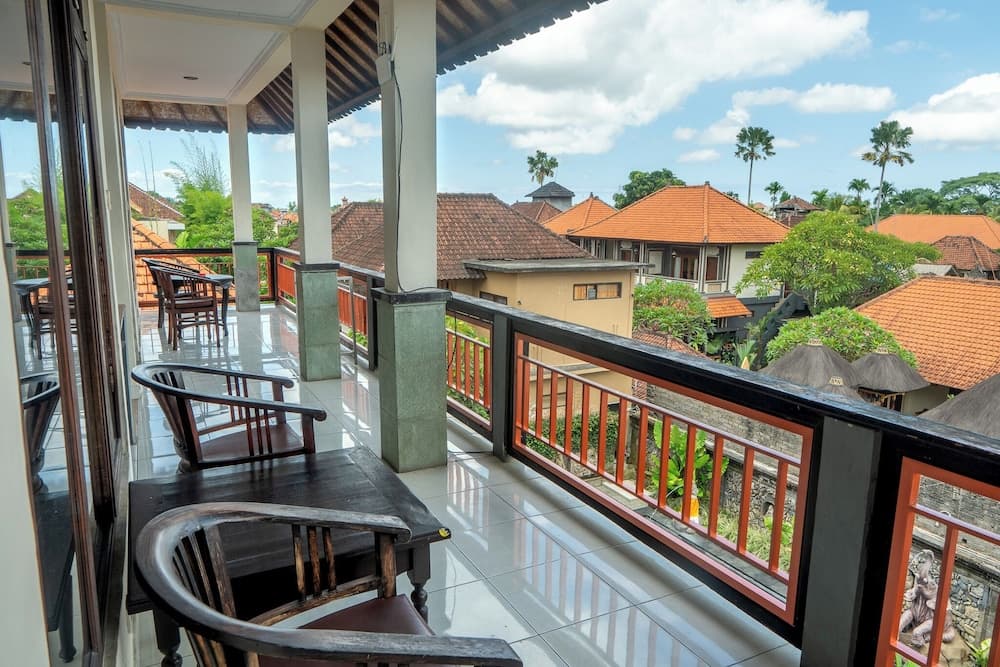 Warsa Garden Bungalows — photo 1 of 43