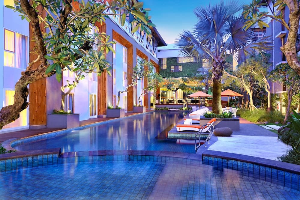 HARRIS Hotel & Residence Sunset Road Bali — photo 1 of 54