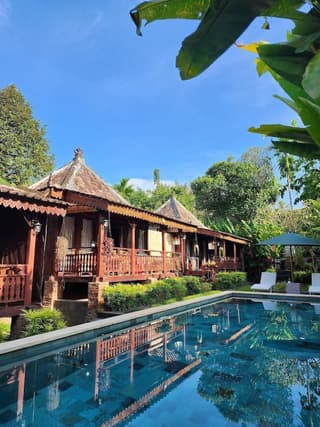 Ari Cottages