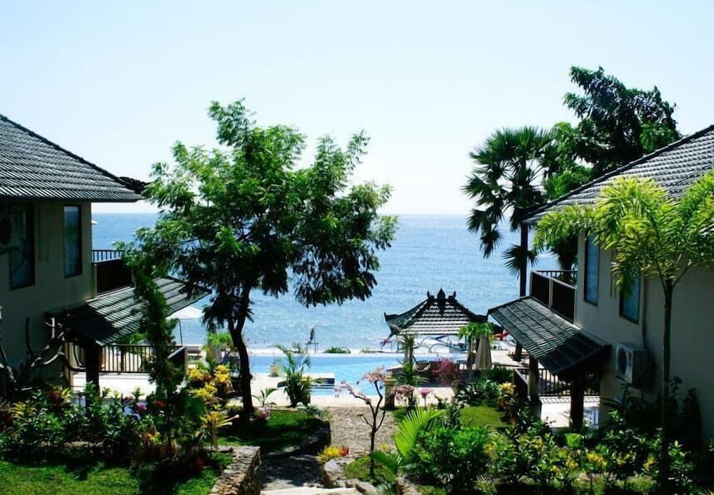 Puri Wirata Dive Resort and Spa — photo 1 of 1
