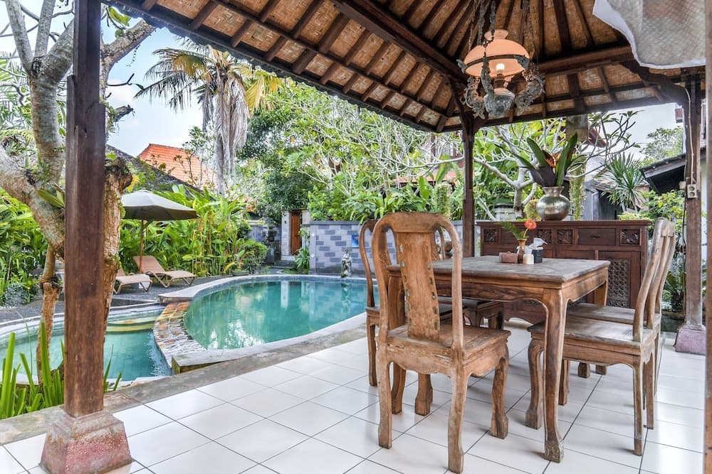 Sari Bamboo Bungalows — photo 1 of 1