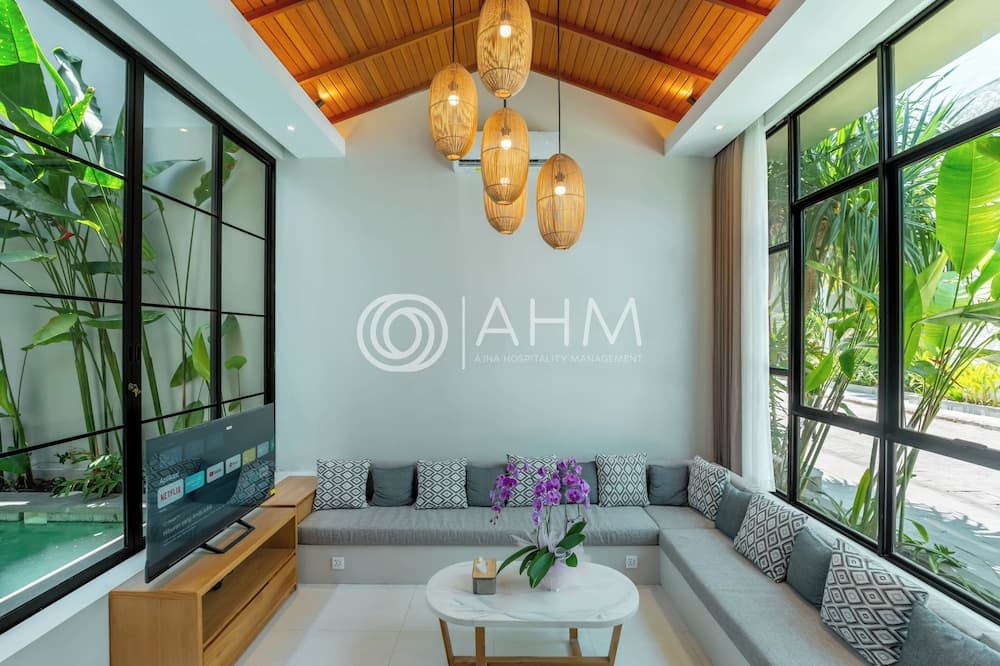 Royal Villa Canggu — photo 1 of 1