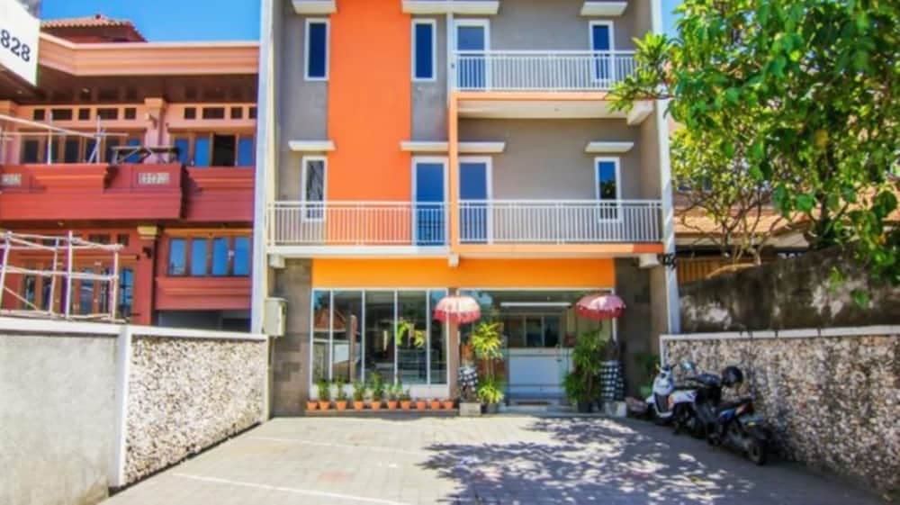 Sanur Ayu Hotel — photo 1 of 32