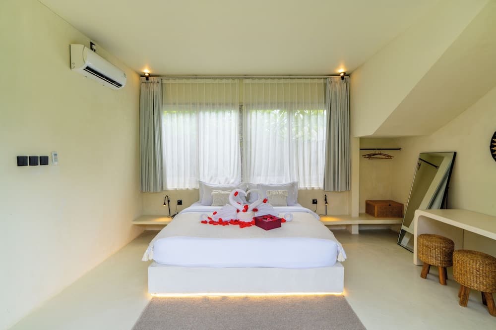 Villa Laguna by Pertama Management — photo 1 of 24
