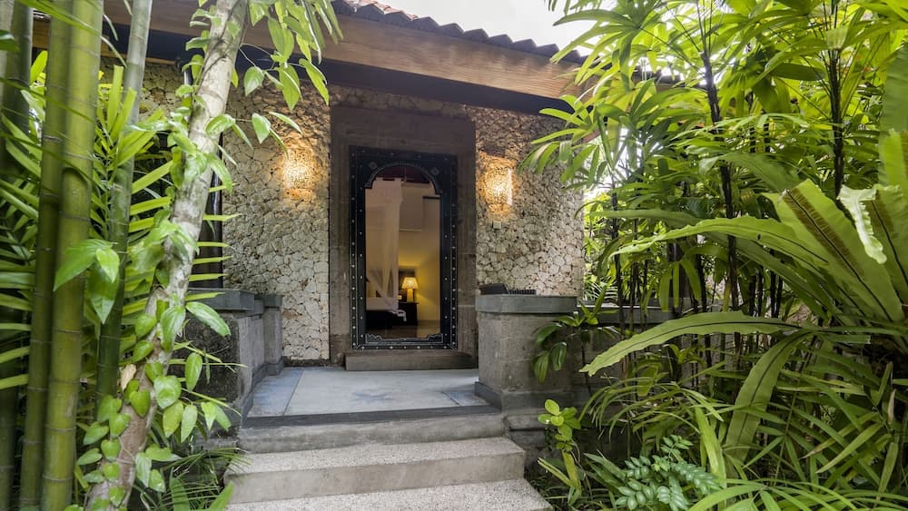 Tonys Villas & Resort — photo 1 of 59
