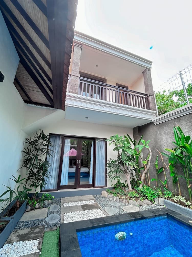 De'bharata Bali Villas Seminyak — photo 1 of 40