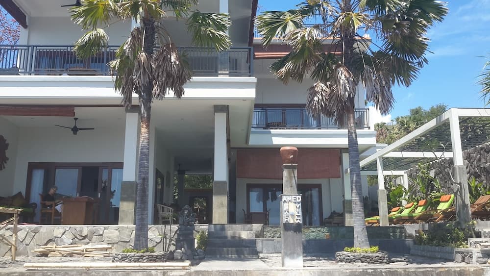 Amed Beach Villa — photo 1 of 1