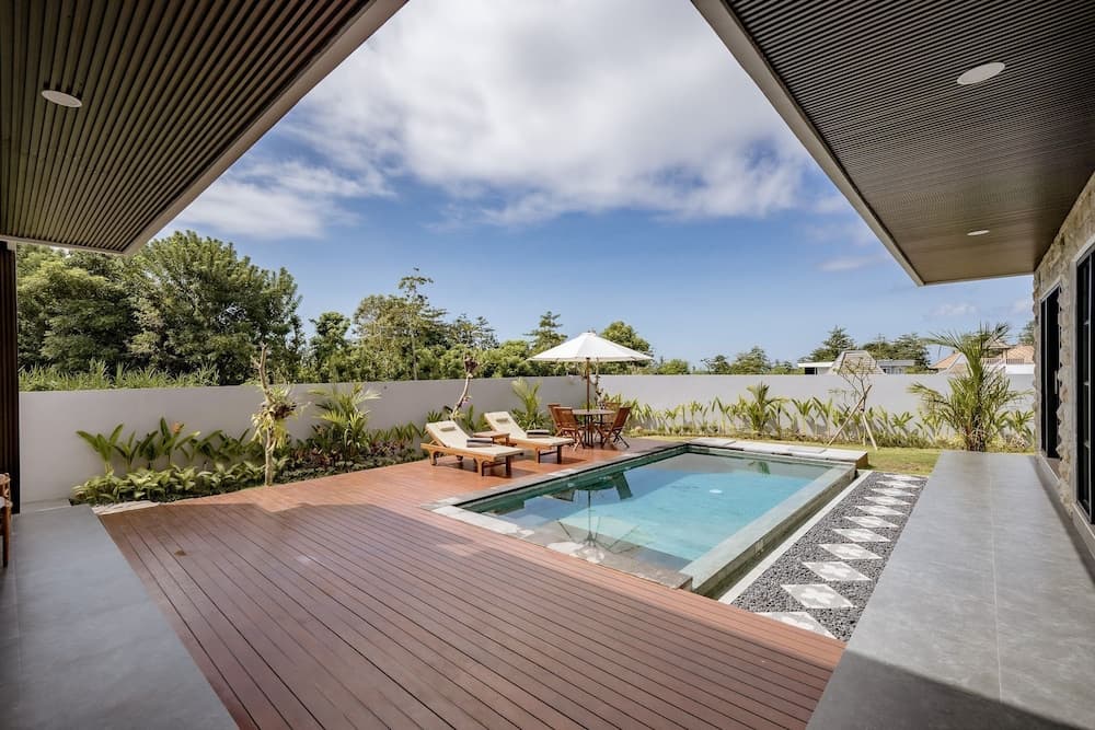 The Lotus Villa Uluwatu — photo 1 of 31