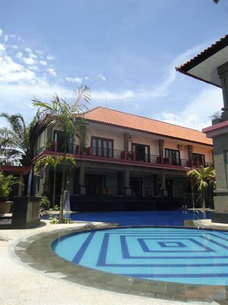 Taman Tirta Ayu — photo 1 of 28