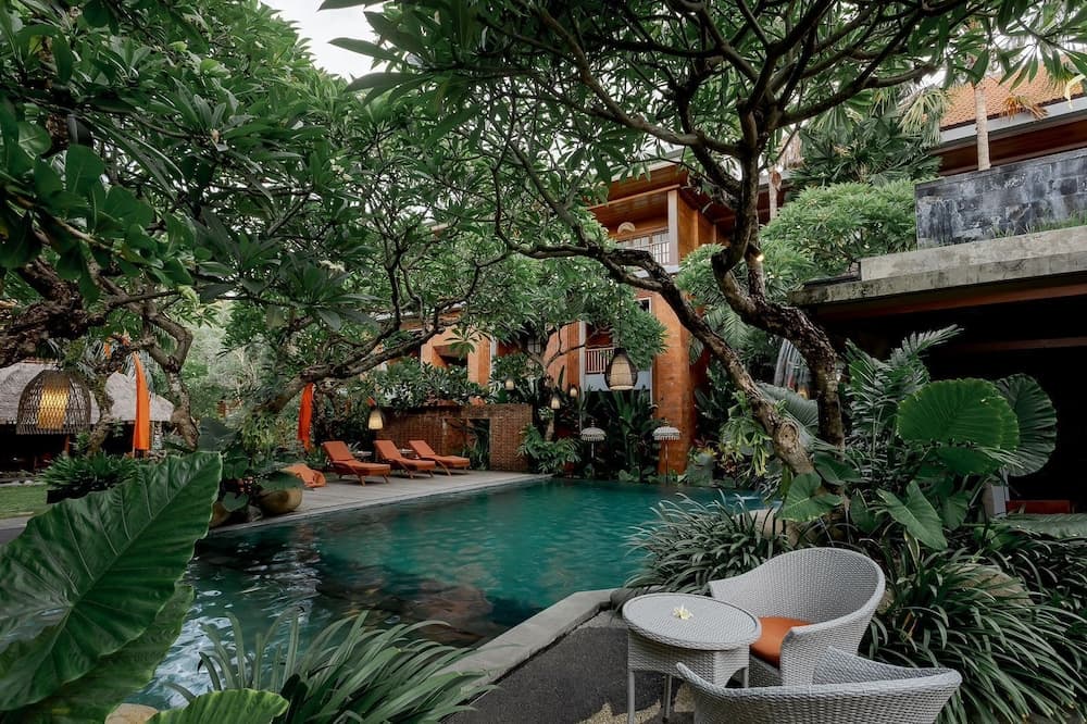 Fourteen Roses Boutique Hotel Legian — photo 1 of 206