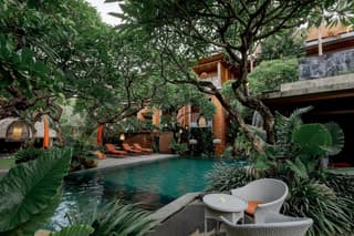 Fourteen Roses Boutique Hotel Legian