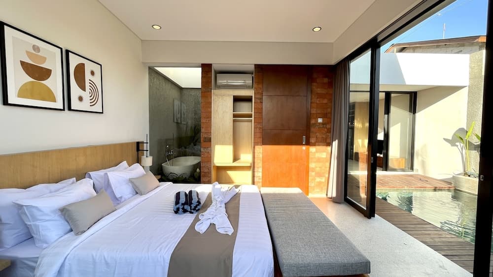 Casanina Ubud Villas — photo 1 of 15