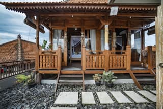 Pakvo's House