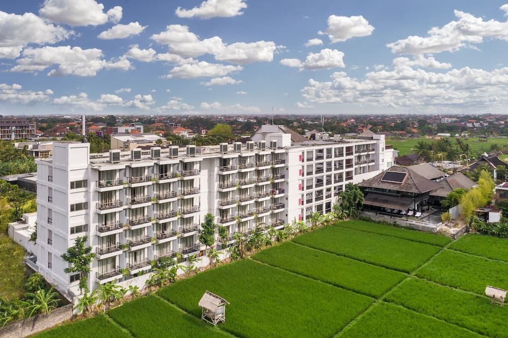 d’primahotel Petitenget Seminyak — photo 1 of 69