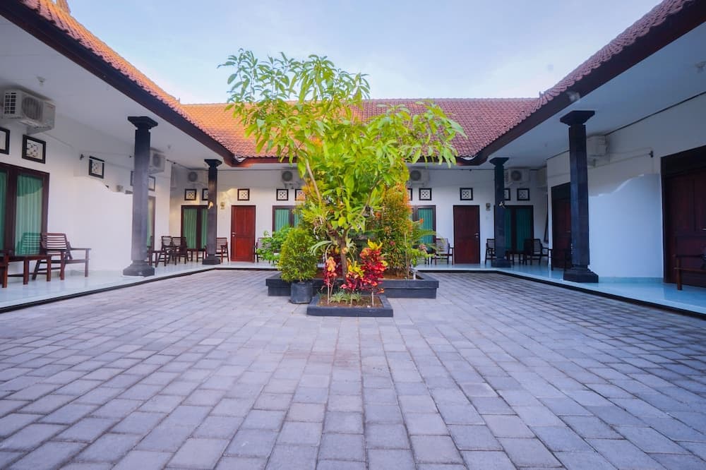 Kos Bulan Bali — photo 1 of 10