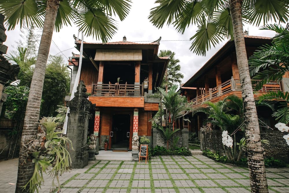 Budhi Ayu Villas Ubud — photo 1 of 59