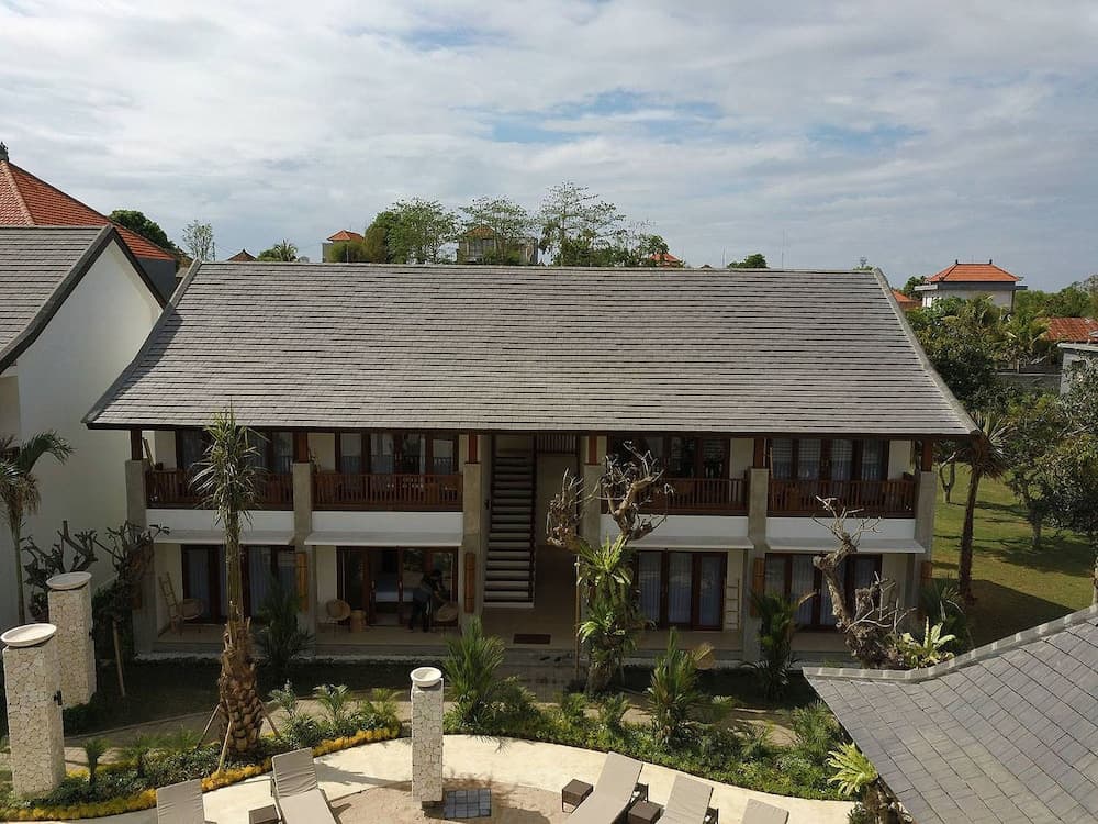 Ratan Hotel Uluwatu — photo 1 of 42