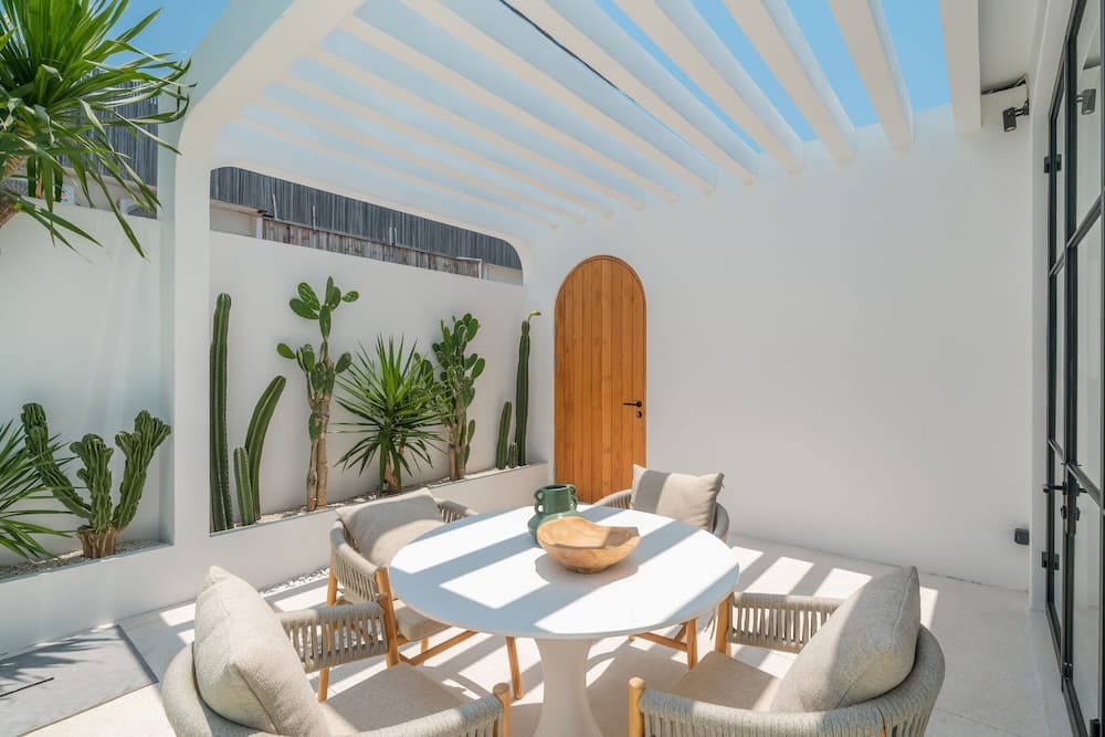Sanctum house — photo 1 of 53