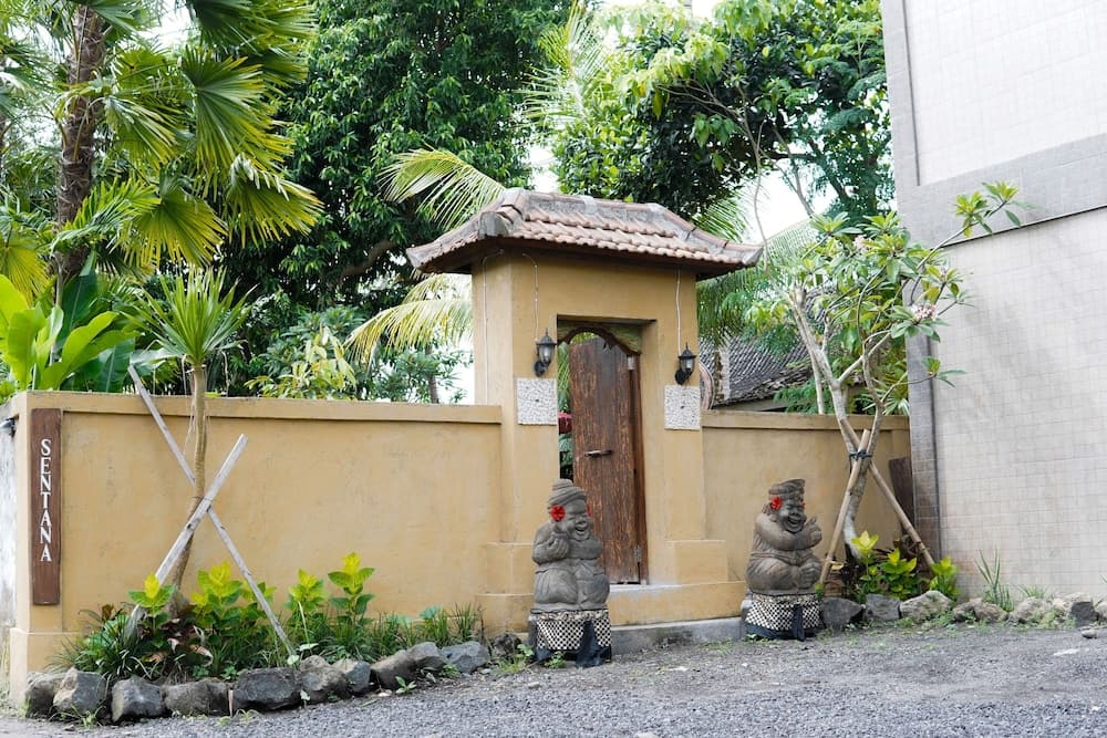 Antique Sentana Villa Ubud — photo 1 of 30