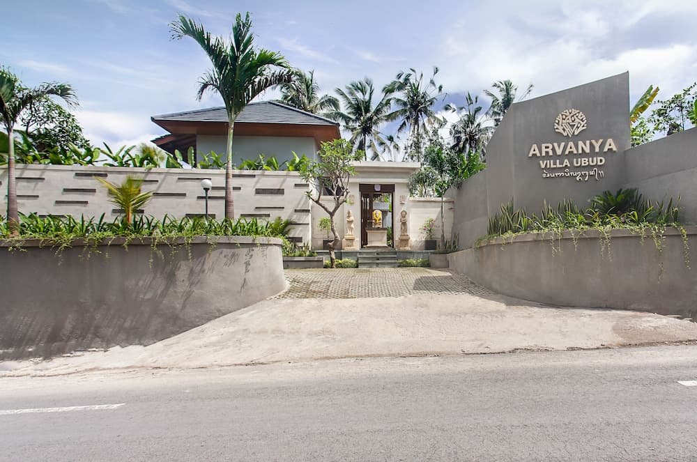 Arvanya Villa Ubud — photo 1 of 34