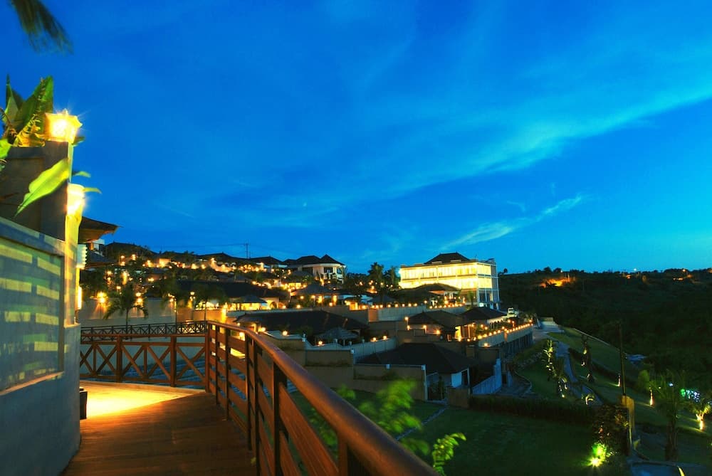 The Beverly Hills Bali a Luxury Villas & Spa — photo 1 of 56