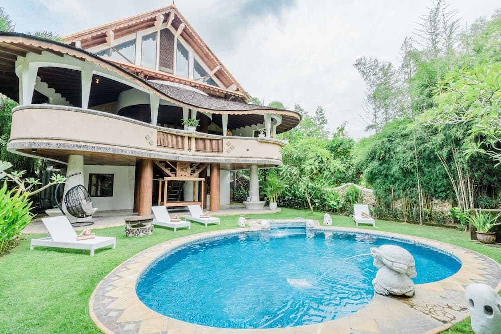 AV Villa Canggu Hearts — photo 1 of 59