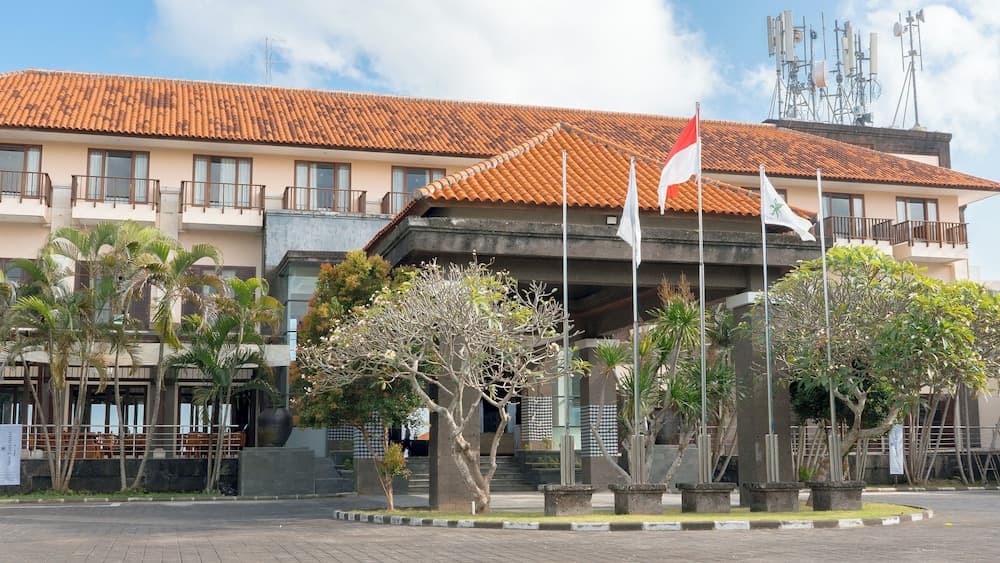 New Kuta Hotel by LORIN — photo 1 of 16