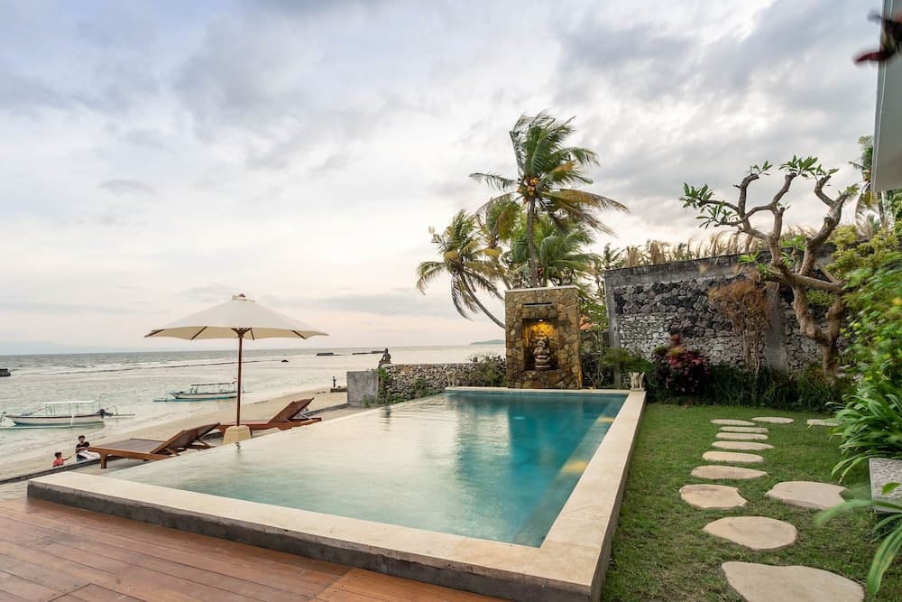 Utama Villas Beach Front Candidasa — photo 1 of 1
