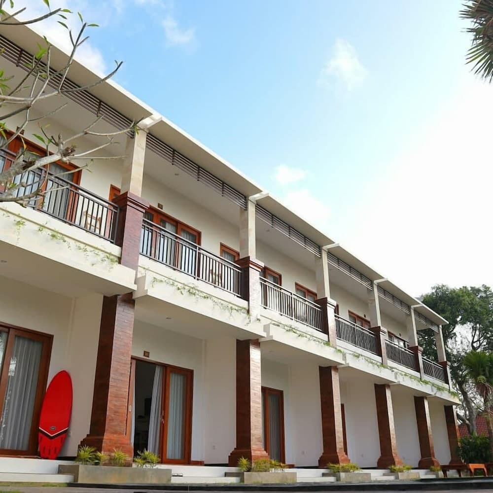 Seno Guesthouse & Cafe — photo 1 of 20