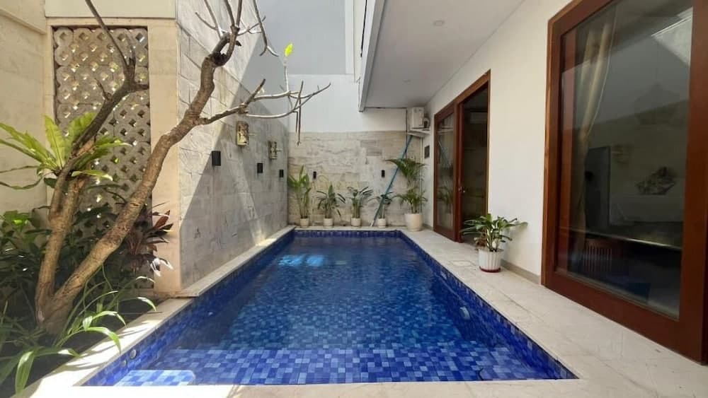 3-bedroom Private pool villa City Sanur — photo 1 of 1