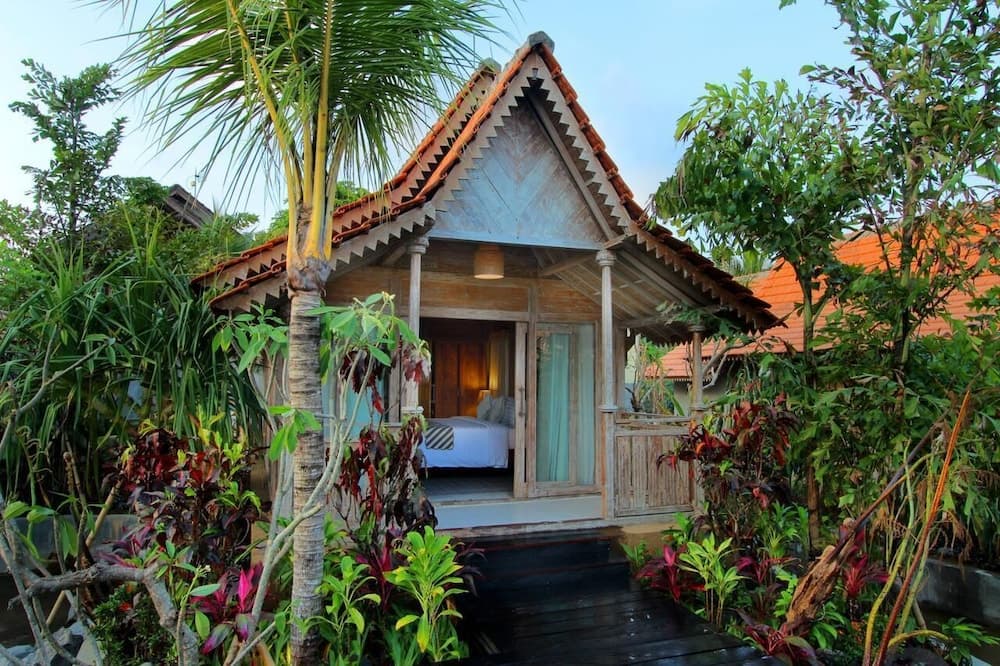 Outpost Ubud Bungalows — photo 1 of 12