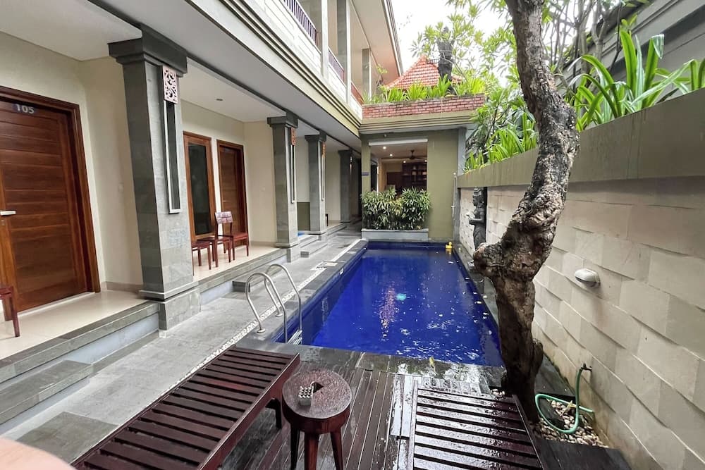 Singgah Hotel Seminyak — photo 1 of 27