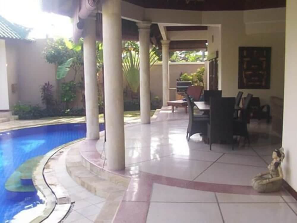 Bali Jade Villas — photo 1 of 17