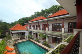 Avisaravilla and Guest House
