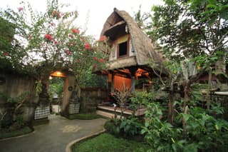 Omah D'Taman Hotel by EPS